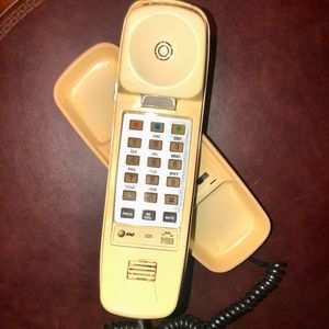 AT&T corded TrimLine phone landline push dial vintage 1980 cream/beige color